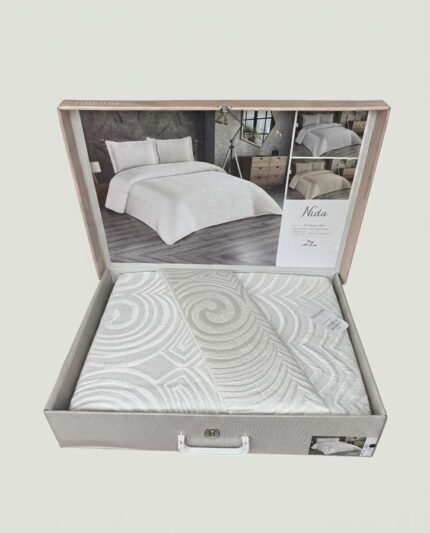 magnific centreaza cutia din img2 2947381076 – Casa Textilelor