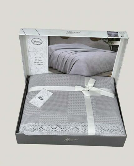 magnific centreaza cutia din img2 2947422097 – Casa Textilelor
