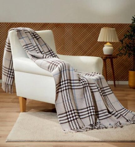 Pătură din Bumbac Bej cu Maro 200x220cm – carouri maro-ciocolatiu pe fond bej